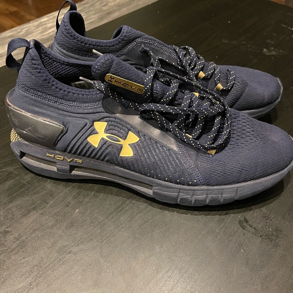 Under Armour Men's Navy and Gold Athletic Shoes HOVR Size 11